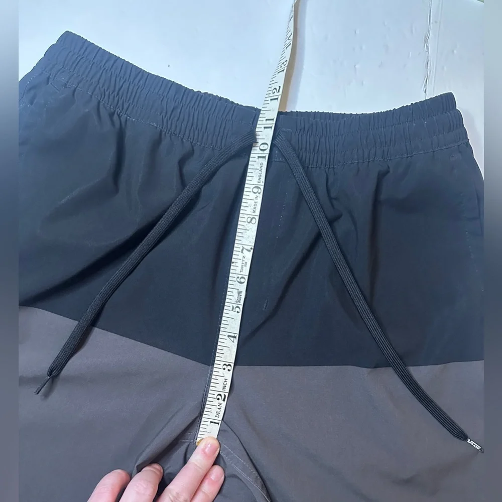 Vans Off The Wall Range Elastic Relaxed Shorts Size Small - Picture 8 of 9